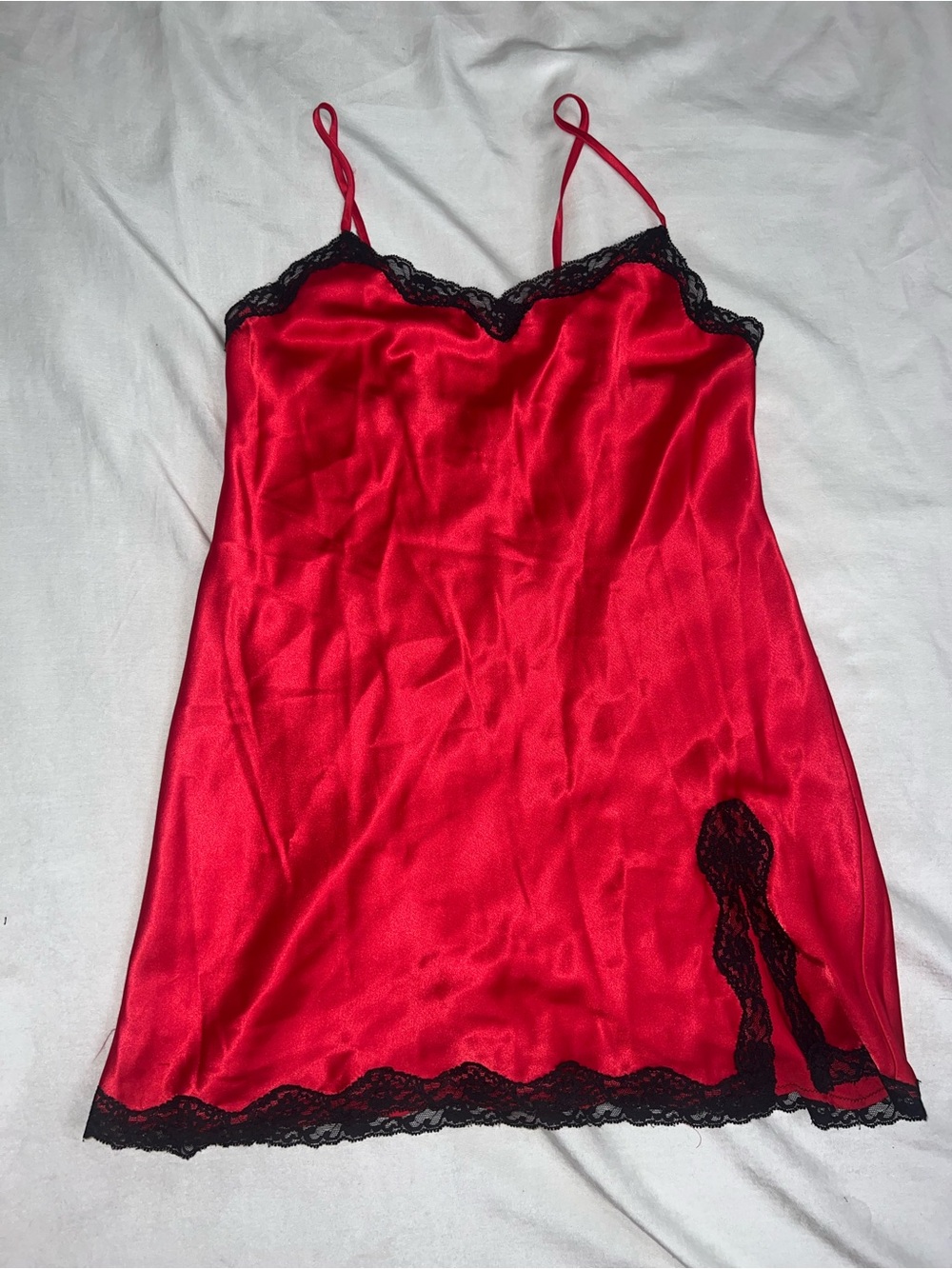 Size M Women’s Victoria’s Secret Satin chemise slip night pajama red